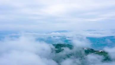 4k航拍大山云雾云海延时风光视频的预览图